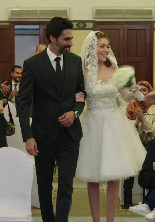 الفنانة رحمة حسن بفستان الزفاف