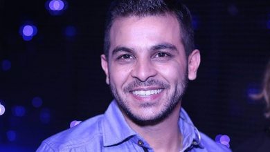 محمد رشاد يفاجىء خطيبته في عيد ميلادها