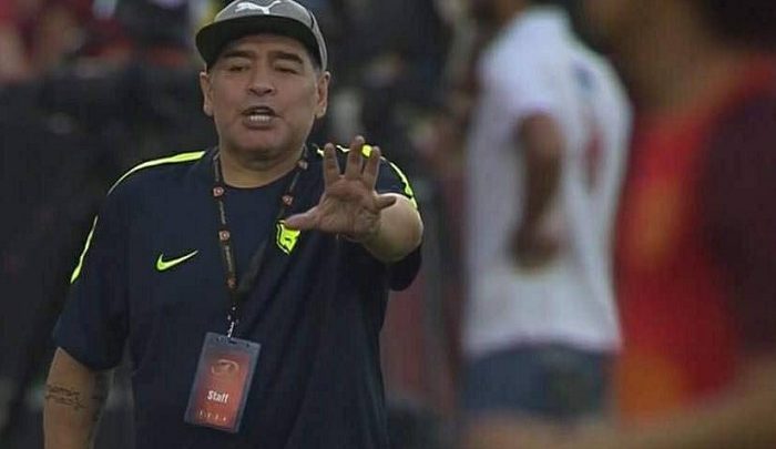 مارادونا يطلب التعاقد مع صانع ألعاب الأهلي