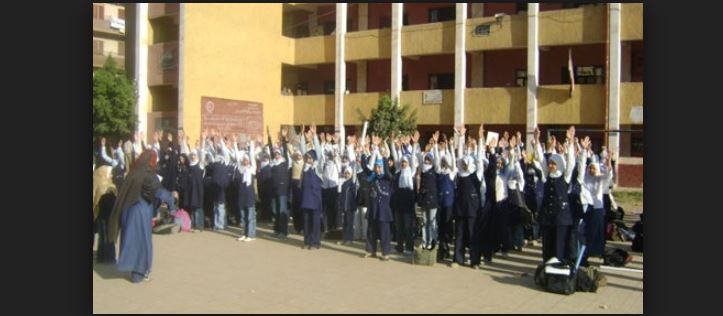 بالفيديو| مدرسة بنات ثانوي تحتفل بـ«عيد الأم» على مهرجان «دلع تكاتك»