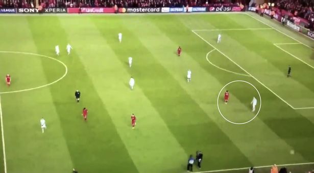 محمد صلاح يعتذر لمدافع مانشيستر سيتي