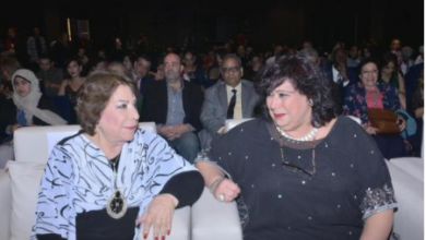 سميحة أيوب تفاجئ جمهورها بـ «ملامح شبابية