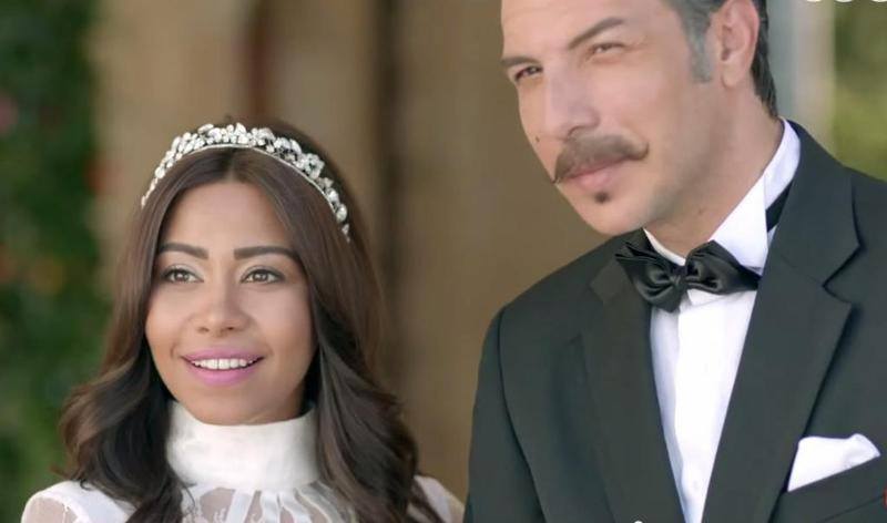 إطلالة شيرين عبد الوهاب في حفل زفافها تثير الجدل