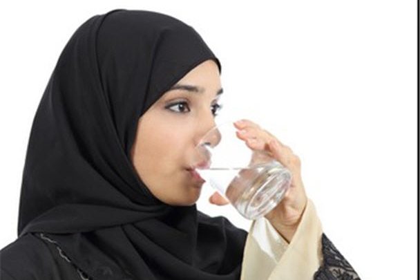 حكم شرب المياه أثناء آذان الفجر في رمضان