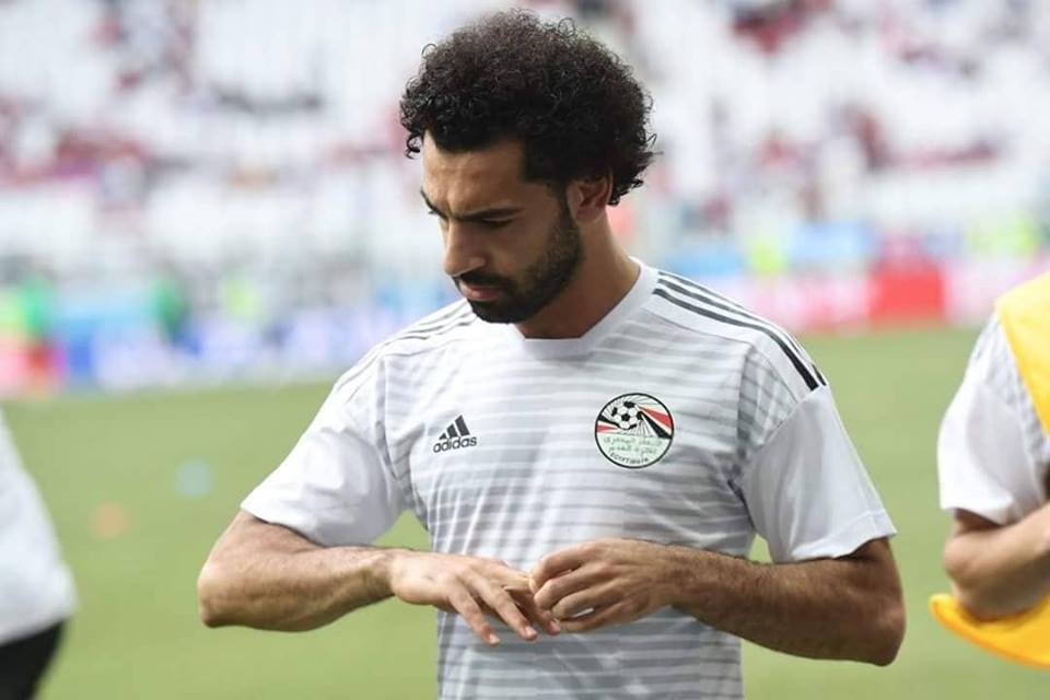 تصرف غريب من محمد صلاح في عمليات الإحماء