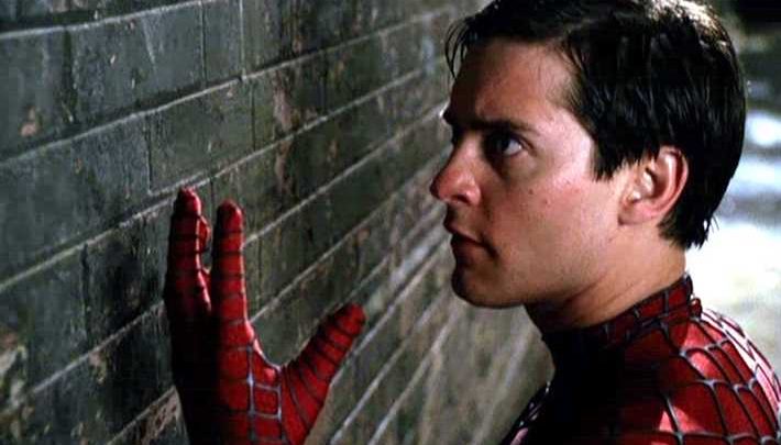 بعد مرور 16 عامًا خطأ ساذج في أول أفلام سلسلة الرجل العنكبوت «Spider Man» .. هل لاحظته؟