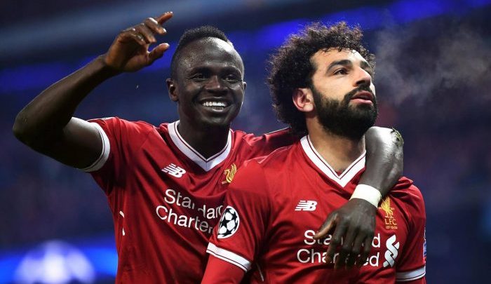 محمد صلاح بين استعراض عضلاته بمعسكر المنتخب والتفوق على ميسي ومبابى