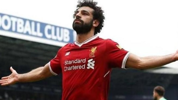 محمد صلاح يثير الجدل بسبب ارتدائه "تي شيرت" إباحي