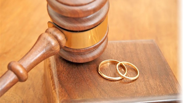 زوجة تطلب الخلع أمام محكمة الأسرة: «بيقولي ماتصوميش»
