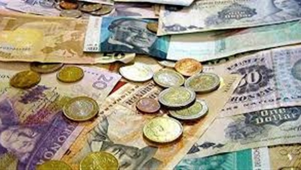 أسعار العملات الأجنبية والعربية أمام الجنيه في البنوك المصرية