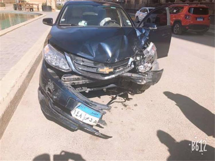 نجم بيراميدز يتعرض لحادث مشين وتدمر سيارته (صور)