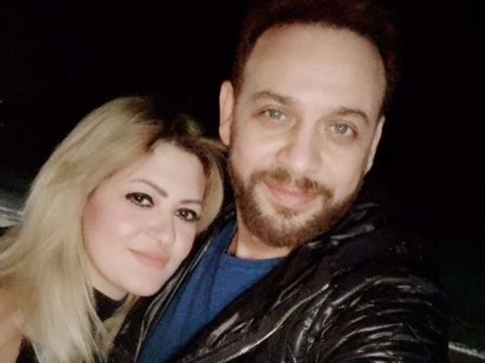 مصطفى قمر وزوجته