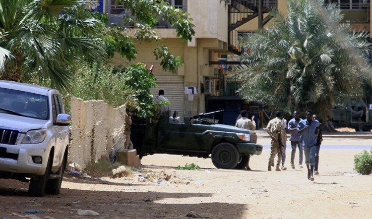 الاشتباكات تحتدم لليوم الثاني في السودان