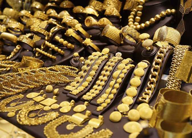إعفاء وردات الذهب للمصريين