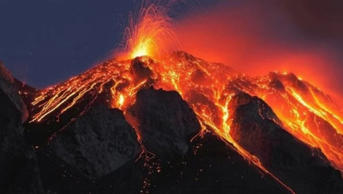 بركان نيفادو ديل رويز