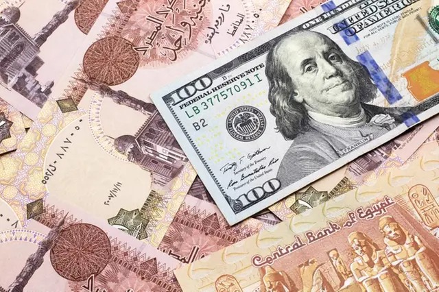 وكالات عالمية تصدم المصريين بشأن تعويم جديد للجنيه