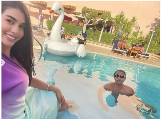 ظهور صادم لـ ياسمين صبري مع محمد إمام في حمام السباحة