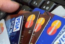 البنك المركزي يقرر وقف استخدام بطاقات مسبقة الدفع