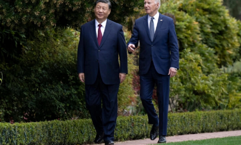 موقف غريب للرئيس لأمريكي مع نظيره الصيني