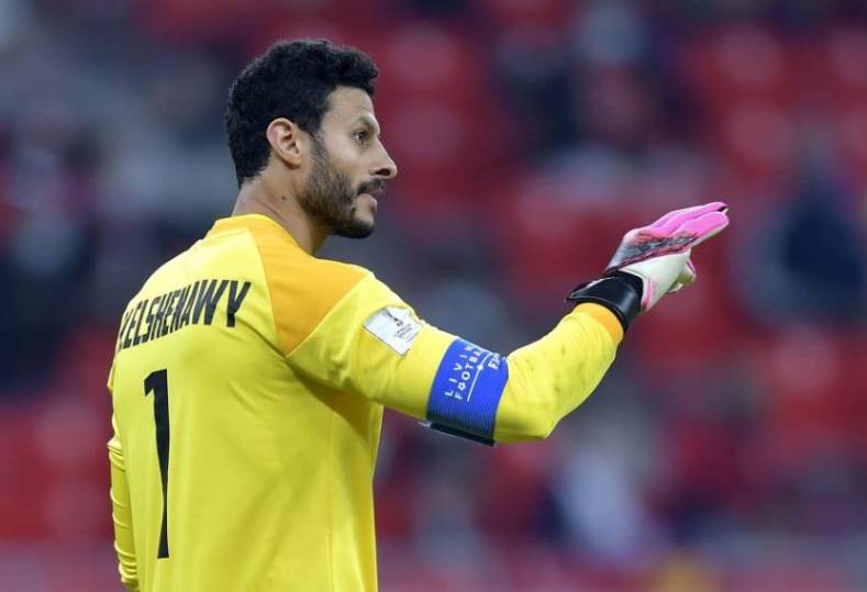 الأهلي يطالب بـ 4 ملايين دولار ويفاوض بشأن رحيل الشناوي وتاو إلى السعودية