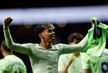 برشلونة يقلب الطاولة على أتلتيكو مدريد في ريمونتادا تاريخية: هانسي فليك يبرز نجومه ويفاجئ الجميع بقراراته