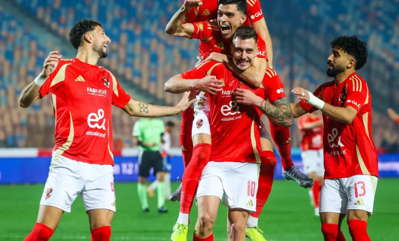 8 غيابات موجعة في قائمة الأهلي لمواجهة الزمالك.. وقرار تاريخي بشأن مستقبل أكرم توفيق