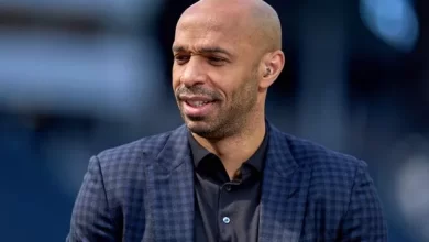 طلب ناري من هنري لبيريز: تعاقدوا مع هذا اللاعب فورًا قبل أن يخطفه برشلونة