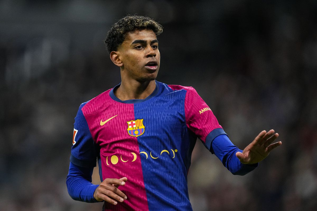 لامين يامال يُشعل الكلاسيكو بتصريح مفاجئ عن نجم ريال مدريد: "هيبقى أقوى منافس ليا"