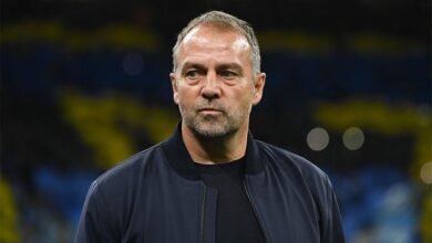 هانسي فليك يُنعش آمال جماهير برشلونة بخبر سار قبل الكلاسيكو