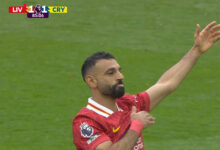 محمد صلاح يسجل التعادل ضد كريستال بالاس ويتوج بأفضل هداف وأفضل صانع ألعاب
