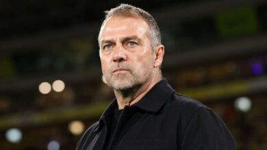 هانسي فليك يُصدم جماهير برشلونة: هذا اللاعب خارج الكامب نو