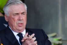 انفجار داخل ريال مدريد بعد السقوط الكارثي أمام برشلونة.. أنشيلوتي يفقد أعصابه ويطرد ثلاثي الملكي