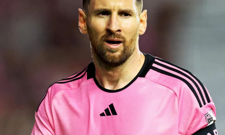 ميسي يتحرك لإقناع نجم برشلونة بالانتقال إلى إنتر ميامي والانضمام لمغامرة الدوري الأمريكي