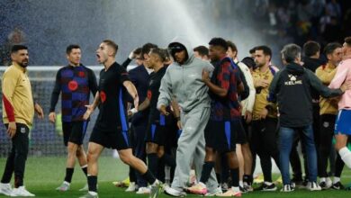 وداع مؤلم في برشلونة… نجم واعد يرحل بقرار قاسي من فليك