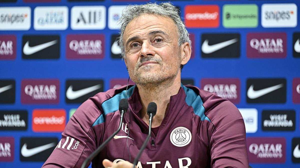 نجم برشلونة يطلب الرحيل بعد كارثة إنتر ويتواصل مع إنريكي للانضمام إلى باريس