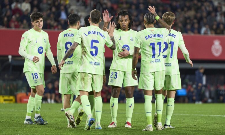لاعبو برشلونة يطالبون فليك بعدم إشراك زميلهم في الكلاسيكو ضد ريال مدريد