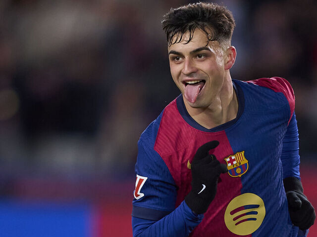 بيدري يختار أفضل منفذ للفاولات في برشلونة.. والاسم ليس ميسي