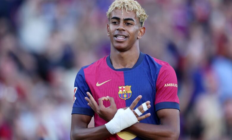 ساحر أوروبا يريد برشلونة : "نفسي ألعب مع لامين يامال"
