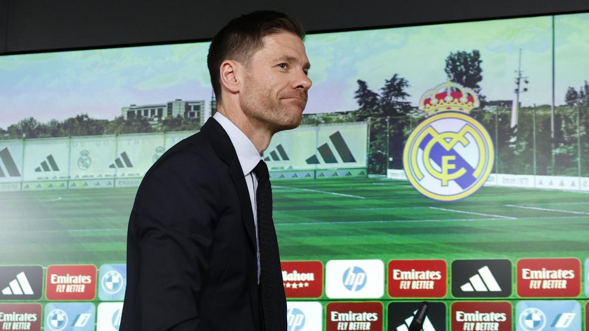 تشابي ألونسو يطرد نجم ريال مدريد من حساباته قبل مونديال الأندية.. واللاعب يطلب فرصة أخيرة من بيريز