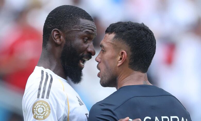 أزمة عنصرية تهز كأس العالم للأندية: روديغر يتهم لاعب باتشوكا والفيفا يفتح تحقيقاً عاجلاً