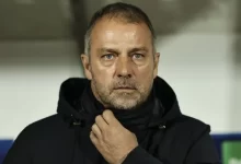 فليك لا يرحم.. مدرب برشلونة يُطالب بالتخلص الفوري من لاعب بسبب تصرفاته