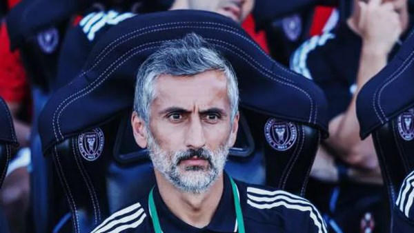 الأهلي يصدم ريبيرو ويرفض صفقة برازيلية.. كواليس نارية في الميركاتو