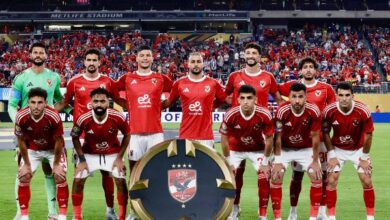 الخطيب يُجمد نجم الأهلي بعد تفاوضه مع الزمالك.. ويطرد نجم الأبيض من حساباته