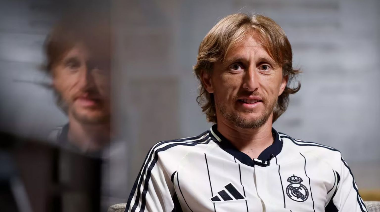 مودريتش يتحدث بلا قيود بعد خروجه من ريال مدريد.. وكلامه عن بيريز يُشعل الجدل