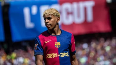 تدخل حاسم من يامال.. نجم برشلونة لن يرحل إلى مانشستر