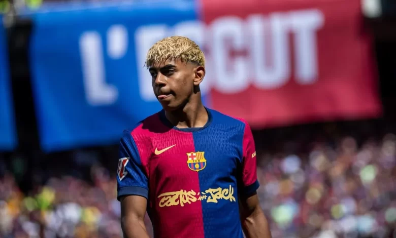 تدخل حاسم من يامال.. نجم برشلونة لن يرحل إلى مانشستر