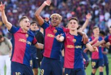 لاعب وسط برشلونة يحسم موقفه من العروض الإنجليزية والسعودية