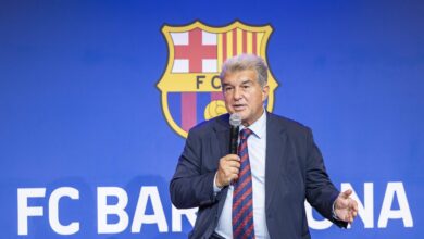 صدمة في برشلونة .. لابورتا يودّع أقرب رجاله ويغادر مع كريستيانو رونالدو