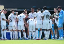 رغم العروض والضغوط.. نجم ريال مدريد يحسم موقفه بشكل غير متوقع