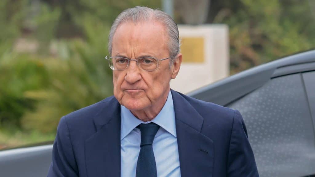 بيريز يلوّح بالفسخ.. عقد نجم ريال مدريد مهدد إذا لم يرحل قبل غلق الميركاتو